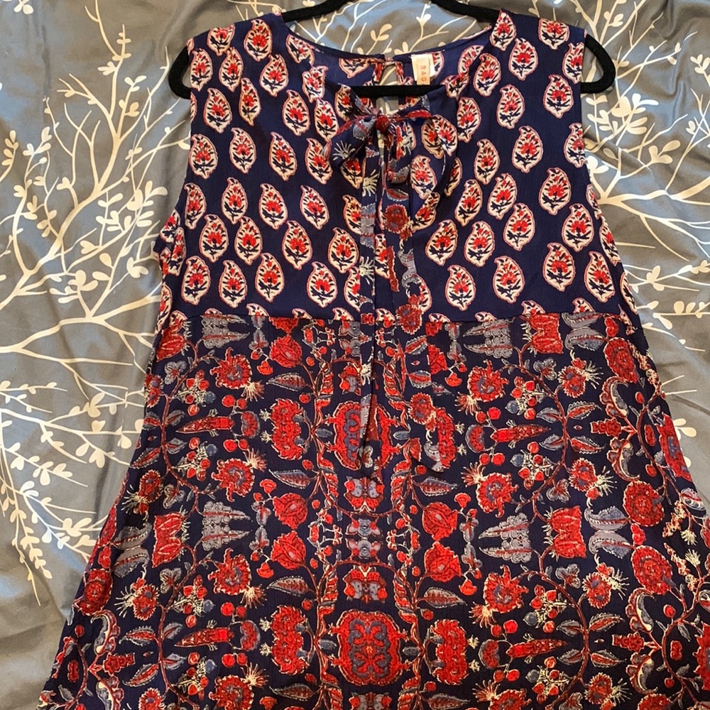 Pretty summer ready swing top.